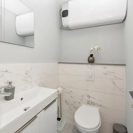 Apartment App Anna Makarska
