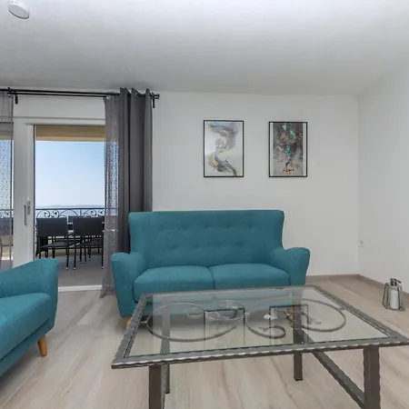 App Anna * Makarska